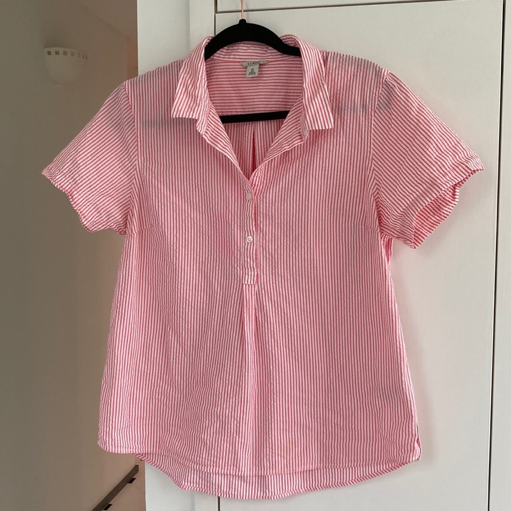 L.L. Bean light pink stripped seersucker button down top - size M